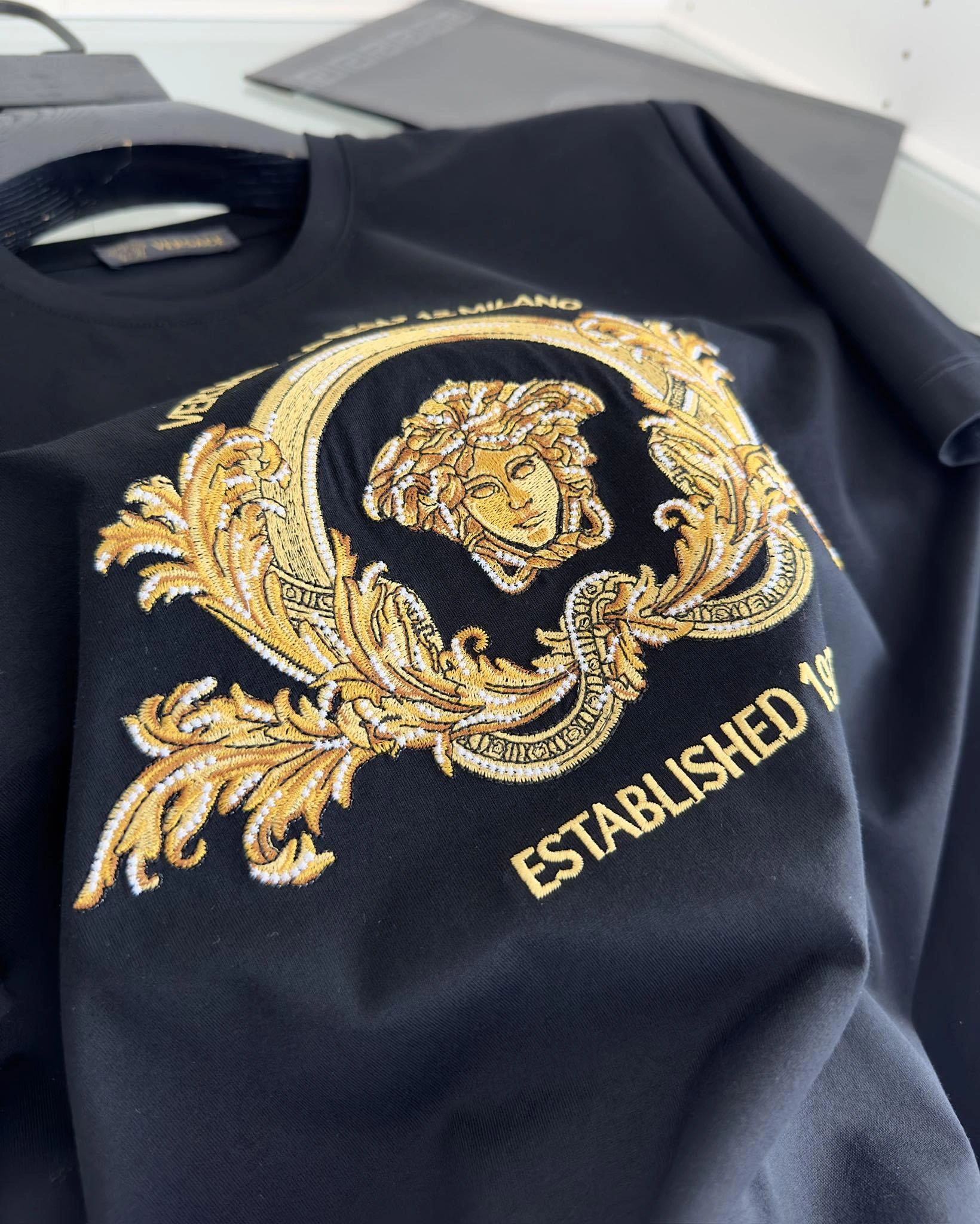 wg.luxury- V5rs135 embroidery Slim Fit Cotton 2colour item:E-F501C1104-2